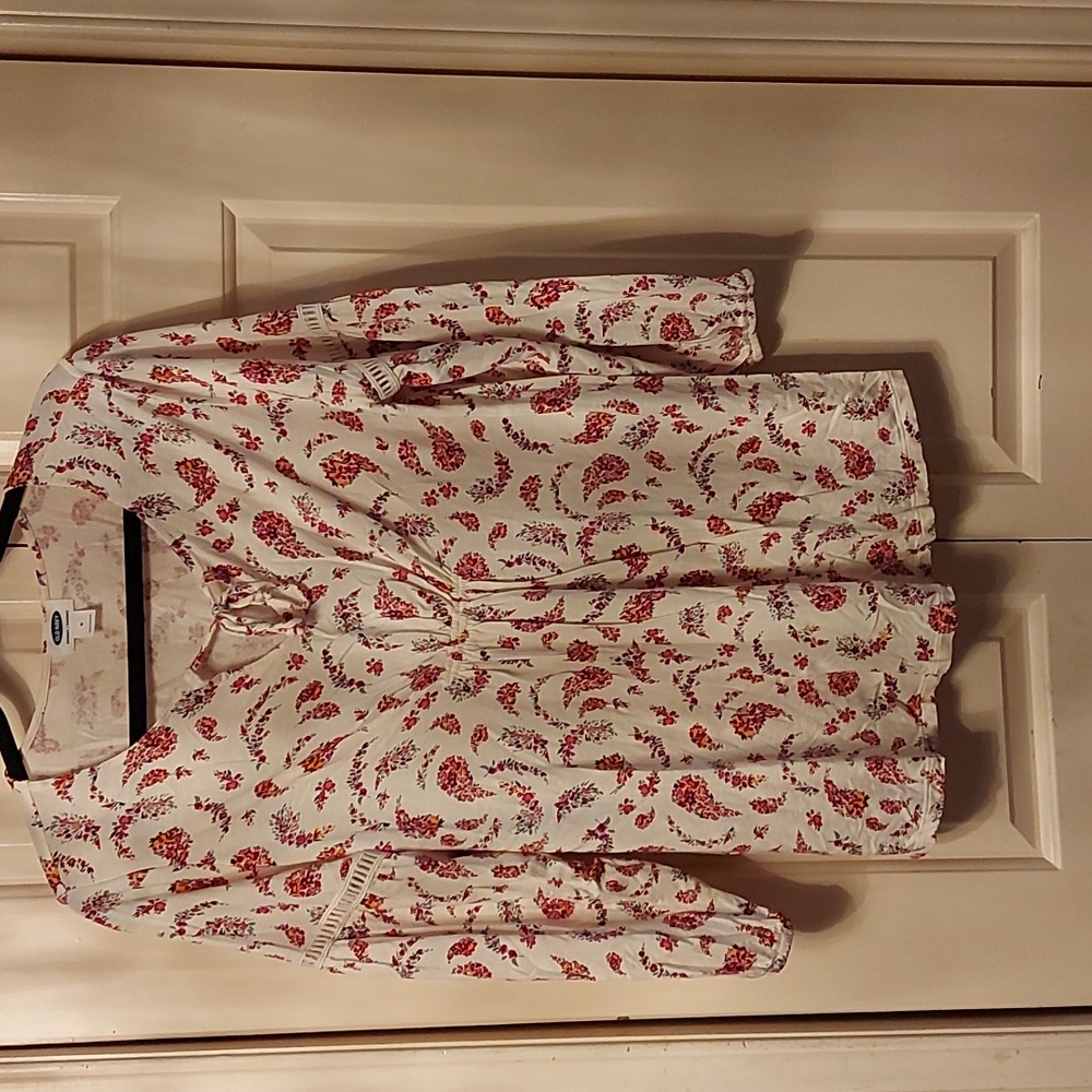 Maternity top, Old Navy M